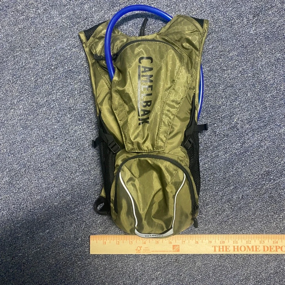 CamelBak Velocity 2.5L / 85oz Hydration Pack Olive Green Backpack Reservoir